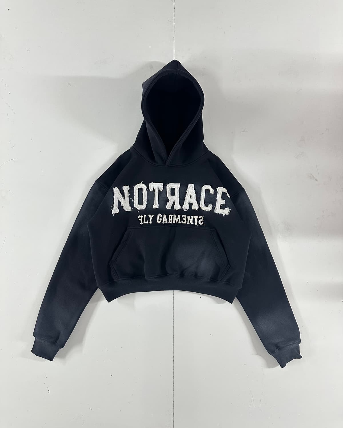 Cropped Notrace Appliqué Hoodie