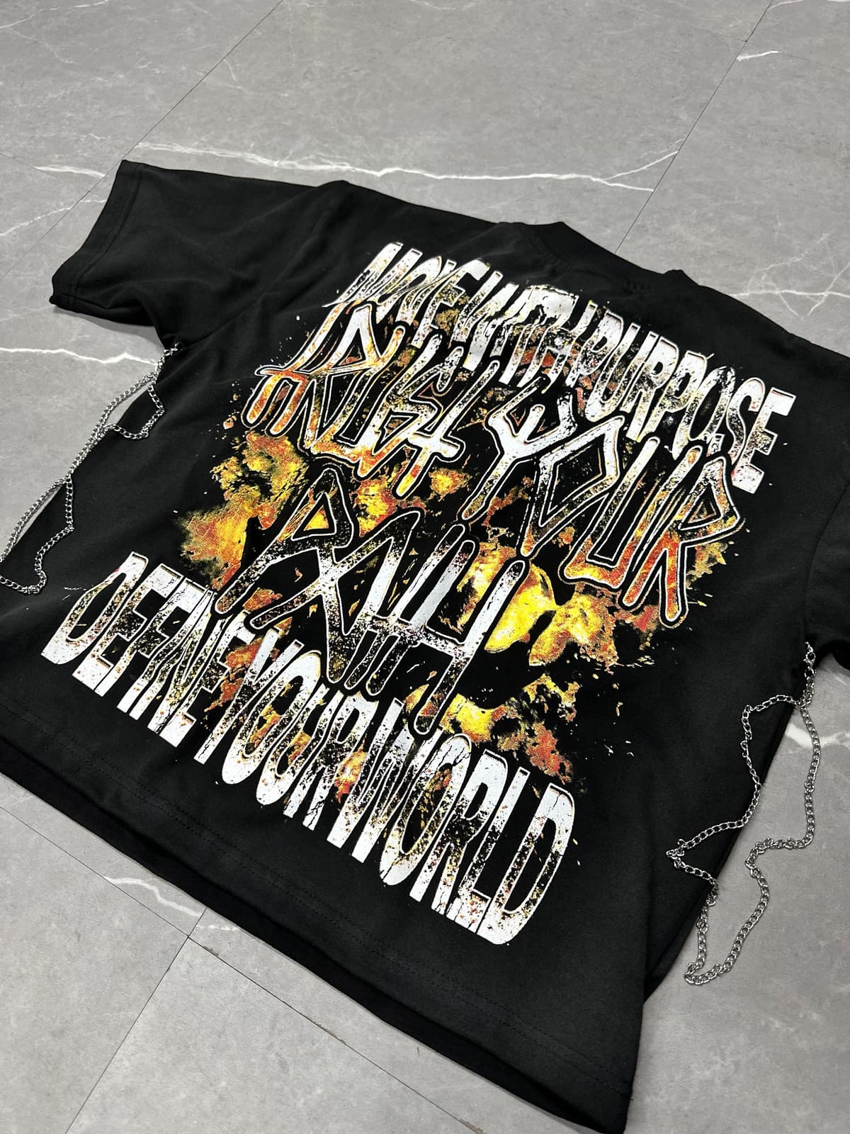 Cropped Chain-Detail Purpose Tee