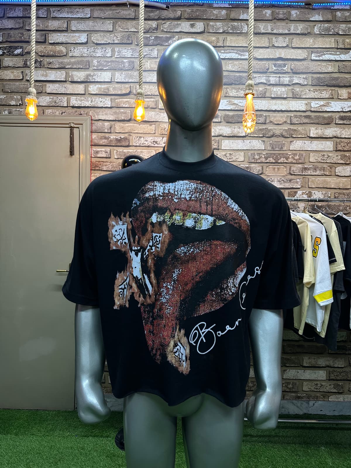 Cross-Mouth Water-Print Two-Panel Tee