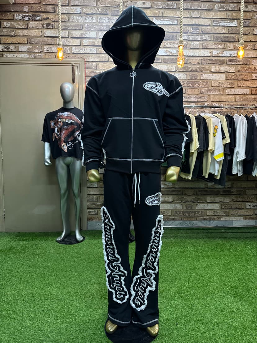 Distressed Patch Contrast Stitch Set